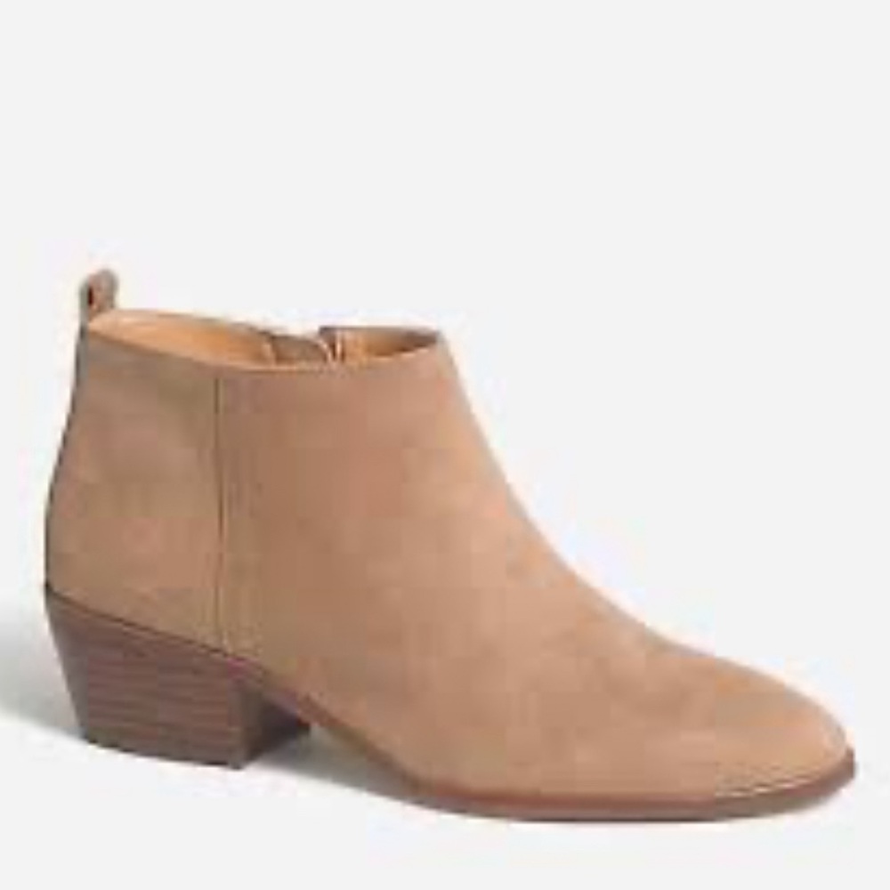 J Cree Suede sawyer boots size 8.5 camel color